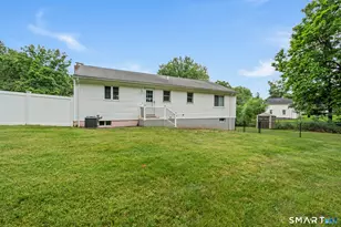 49 George St, Middletown, CT 06457 - Photo 3