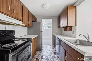 75 Cinnamon Springs, South Windsor, CT 06074 - Photo 7