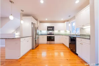 9 Englewood Avenue #C, West Hartford, CT 06110 - Photo 11