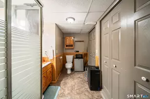 154 Parklawn Dr, Waterbury, CT 06708 - Photo 27