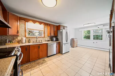 154 Parklawn Drive, Waterbury, CT 06708 - Photo 7