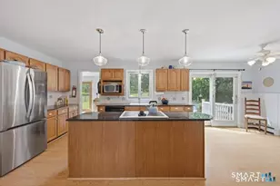 7 Goundry Dr, Waterford, CT 06385 - Photo 7