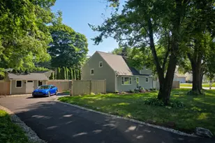 55 Ridgewood Dr, Vernon, CT 06066 - Photo 3