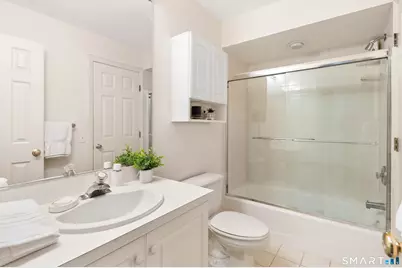 180 Turn Of River Road #1B, Stamford, CT 06905 - Photo 19