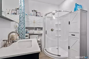 10 Addison St, Ansonia, CT 06401 - Photo 17