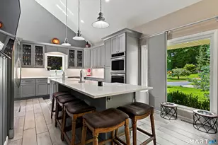 71 Blackberry Dr, Stamford, CT 06903 - Photo 11