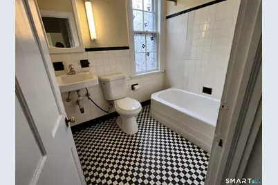 37 Lincoln Avenue #Apt 3, Norwich, CT 06360 - Photo 7