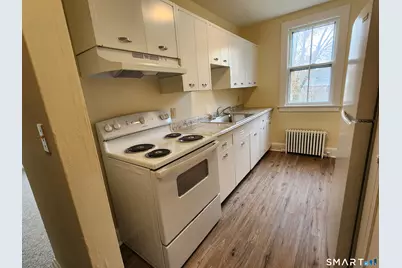 37 Lincoln Avenue #Apt 3, Norwich, CT 06360 - Photo 5