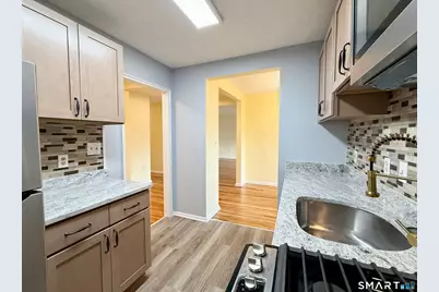570 Whitney Avenue #L3, New Haven, CT 06511 - Photo 3