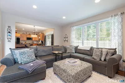 8 Minuteman Circle #8, Southbury, CT 06488 - Photo 7