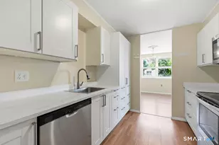 889 Farmington Ave, West Hartford, CT 06119 - Photo 21