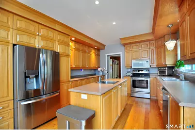 34 Chippenwood Lane, Bristol, CT 06010 - Photo 5