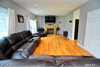 34 Chippenwood Lane, Bristol, CT 06010 - Photo 11