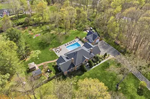 16 Robin Hood Ln, Easton, CT 06612 - Photo 3