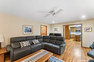 1094 Pleasant St, Southington, CT 06489 - Photo 15