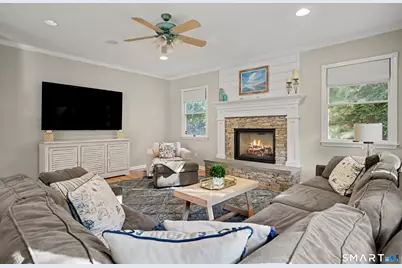 35 South Benson Commons, Fairfield, CT 06824 - Photo 7