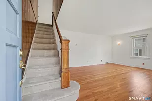 21 Victory Ct, Norwalk, CT 06855 - Photo 3