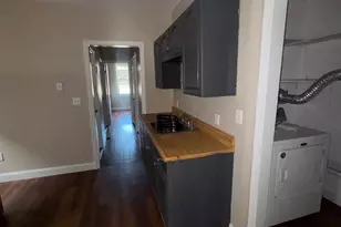 102 Lindley St, Bridgeport, CT 06604 - Photo 1