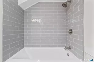 4 Bellview Rd, Branford, CT 06405 - Photo 19