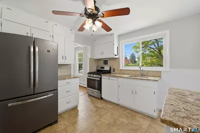 18 East Main Street, Wallingford, CT 06492 - Photo 9