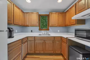24 Mark Twain Ln, Redding, CT 06896 - Photo 31
