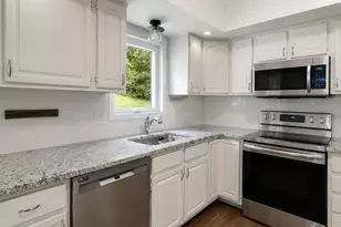 26 Firetown Rd, Simsbury, CT 06070 - Photo 11