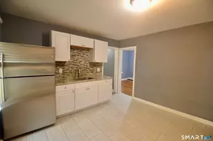 807 Brewster St, Bridgeport, CT 06605 - Photo 3