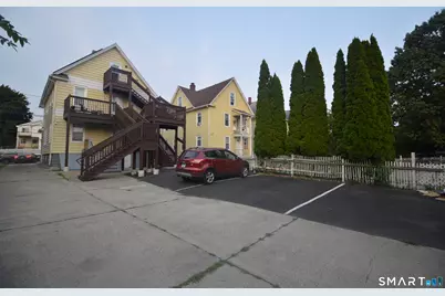 807 Brewster Street, Bridgeport, CT 06605 - Photo 13