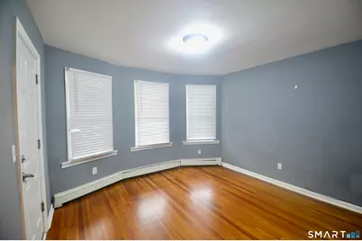 807 Brewster Street, Bridgeport, CT 06605 - Photo 5