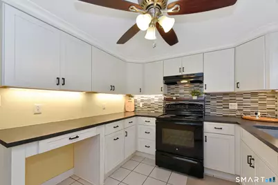 39 Gary Street, Bridgeport, CT 06610 - Photo 3