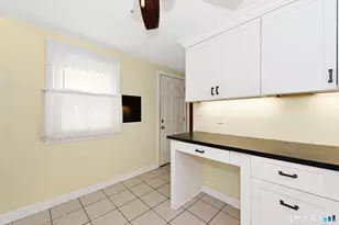 39 Gary St, Bridgeport, CT 06610 - Photo 5