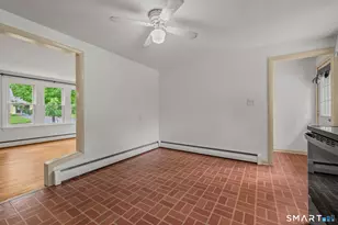 124 Hepworth St, Bristol, CT 06010 - Photo 9