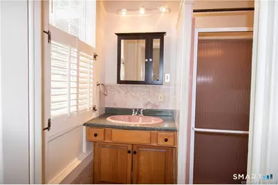 883 Montauk Avenue #2, New London, CT 06320 - Photo 11