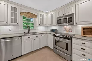 123 Janeway Dr, Guilford, CT 06437 - Photo 13