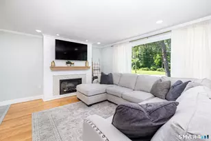 124 Grove St, Windsor, CT 06095 - Photo 9