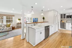 105 Rose Ln, Darien, CT 06820 - Photo 9