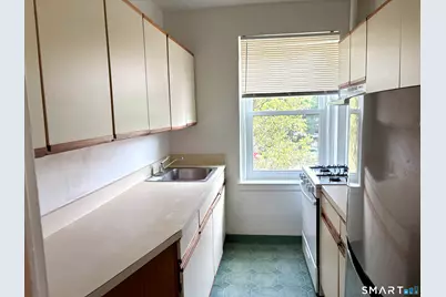 138 Woodside Green #2C, Stamford, CT 06905 - Photo 7