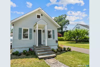16 Saint Charles Avenue, Stamford, CT 06907 - Photo 3