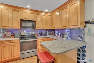 46 Crestridge Dr, Vernon, CT 06066 - Photo 7