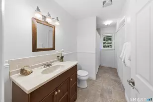 719 Mountain Laurel Rd, Fairfield, CT 06824 - Photo 23