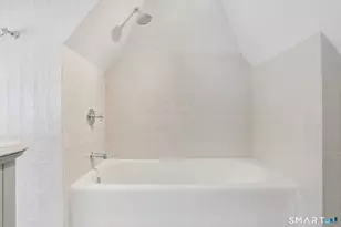 1085 Ridge Rd, Hamden, CT 06517 - Photo 29