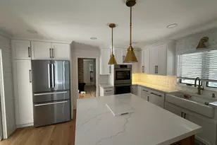 19 Brookhill Ln, Norwalk, CT 06851 - Photo 1