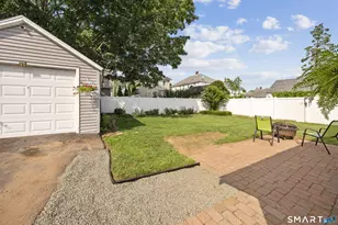 23 Rowe St, East Haven, CT 06512 - Photo 35