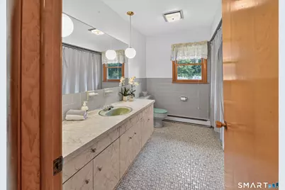 124 Judith Lane, Waterbury, CT 06704 - Photo 11