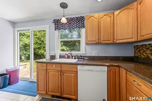 2 Carmella Terrace, Enfield, CT 06082 - Photo 9