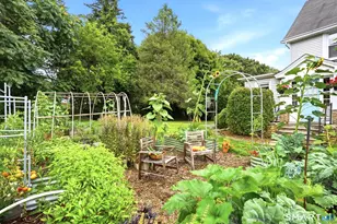 13 Snowden St, Waterford, CT 06385 - Photo 3
