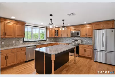 36 Sunset Trail, New Fairfield, CT 06812 - Photo 5