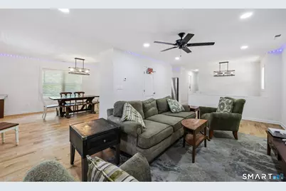 247 Eckart Street, Bridgeport, CT 06606 - Photo 15