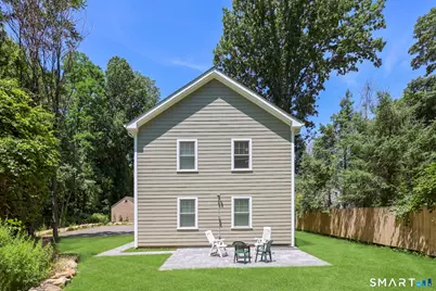 247 Eckart Street, Bridgeport, CT 06606 - Photo 33