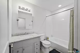 247 Eckart St, Bridgeport, CT 06606 - Photo 27